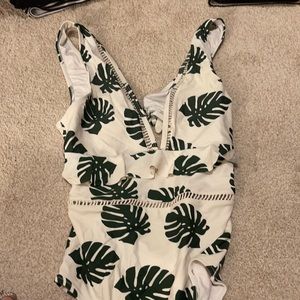 Cupshe palm leaf one piece size M